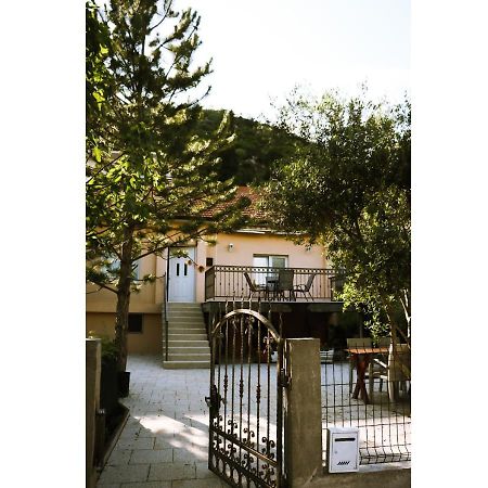 House Natural Citluk Exterior photo