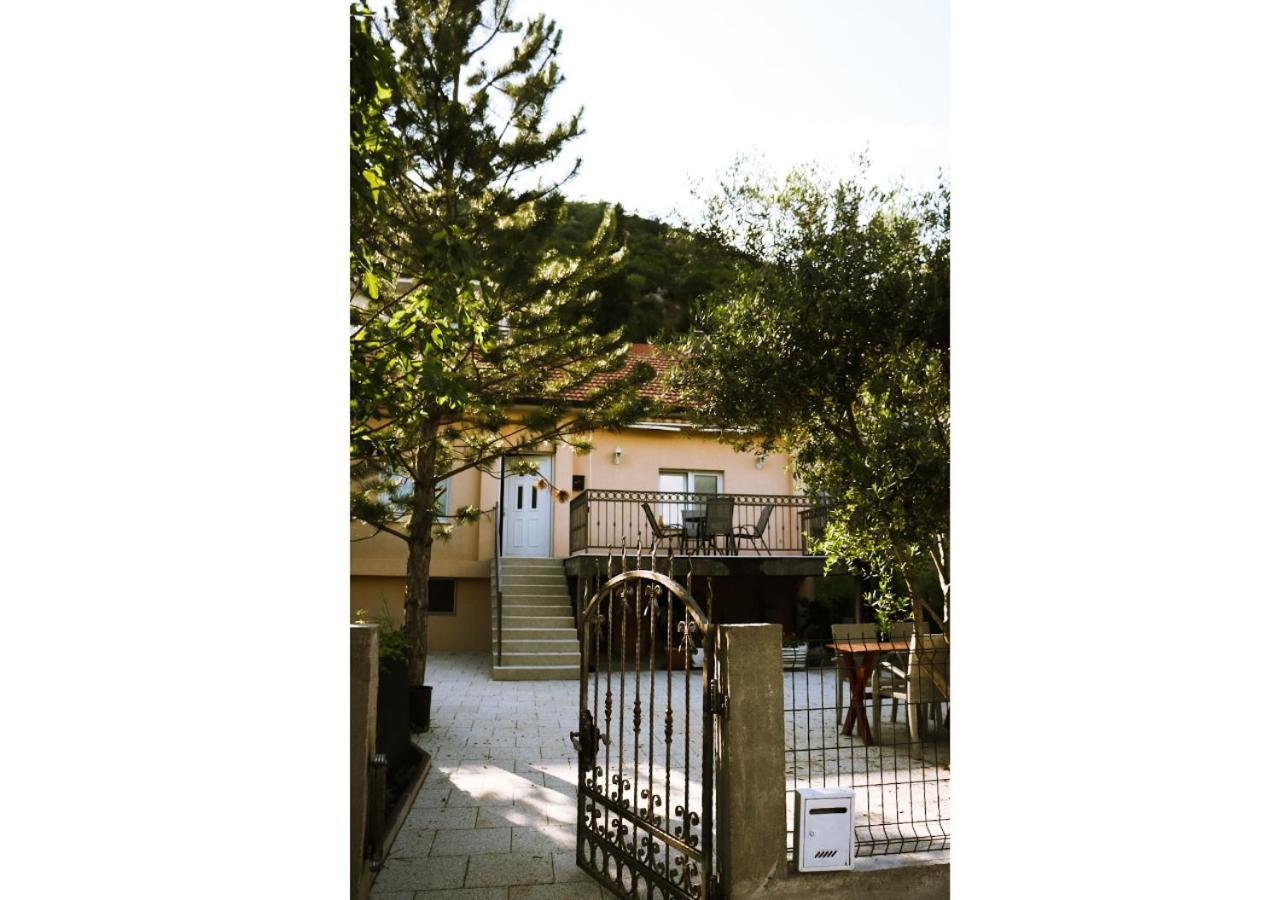 House Natural Citluk Exterior photo
